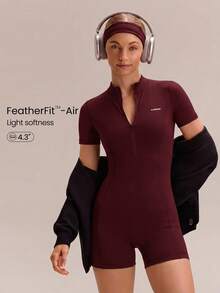 GLOWMODE 4.3英寸 FeatherFit™-Air GlowSuit 速干防紫外线短袖高领前拉链弧形拼接后缝设计防滑下摆拉链连体衣夏季日常休闲服 - 酒紅色 - 查看 8