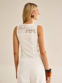 CielaLinda Áo croptop nữ mùa hè thêu họa tiết chắp vá, khoét lỗ, không tay, cài cúc phía trước. - trắng - Xem 2