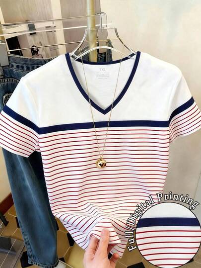 EMERY ROSE Plus Size Women's Heart & Stripe Digital Print V-Neck Short Sleeve T-Shirt