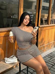 Sunnyshic Plus Size Women's Asymmetric Shoulder Striped Short Sleeve Top And Low-Waist Shorts 2 Piece Set, Spring/Summer Striped 2 Piece Set, 2 Piece Shorts Set, Summer 2 Piece Set, Casual 2 Piece Set, Comfortable 2 Piece Set, Suitable For Vacation, College Style, Back To School, Daily Wear, Office - Multicolor - View 7