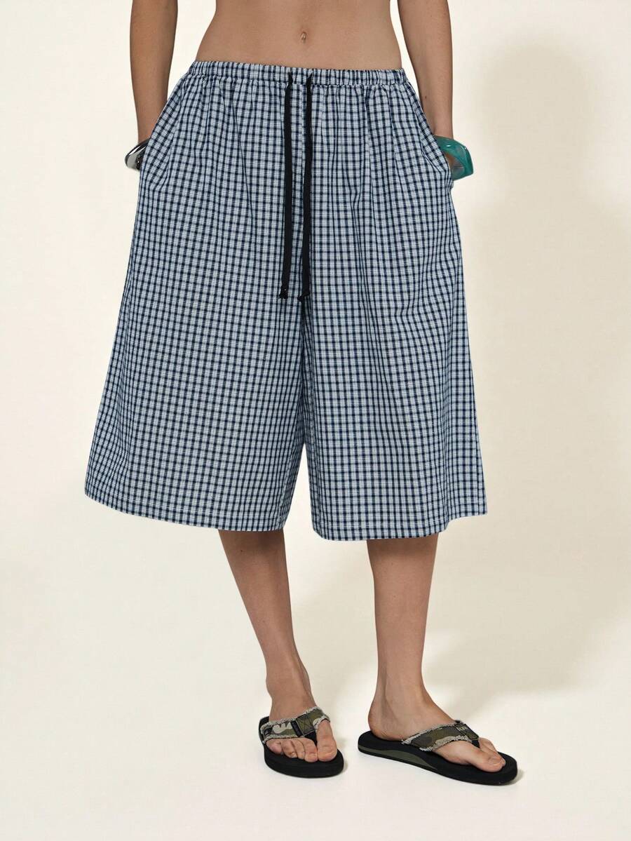 COUREZ Quần short dài đến đầu gối kẻ caro cạp thấp / Trang phục mùa hè Y2K cho nữ, quần short dài kẻ caro, trang phục đi chơi, trang phục thường ngày, trang phục dự tiệc, quần short lễ hội, trang phục lễ hội, quần mùa hè, trang phục mùa xuân cho nữ, quần áo mùa hè cho nữ - Màu xanh hải quân - Xem 1