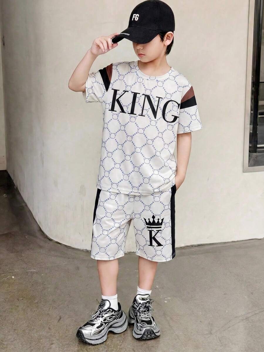 SHEIN 男童圆领字母印花短袖T恤和短裤休闲简约套装,适合春夏日常穿着 - 卡其色 - 查看 1