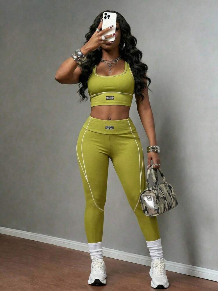 Slaydiva Conjunto feminino de duas peças, primavera/verão 2026, casual, esportivo, básico, slim fit, com estampa patchwork verde e listras, composto por regata e legging de cintura alta. Ideal para uso diário, festas, viagens, férias, volta às aulas, brunch, looks para o aeroporto, encontros, carnavais, festivais de música, esportes, ioga, corrida, influenciadoras, formadoras de opinião e blogueiras de moda. - Verde - Ver 1