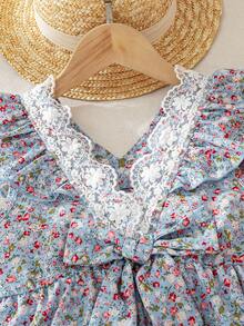 SHEIN Vintaside Kids 2025夏季新款女童碎花荷葉袖V領收腰露背A字洋裝，鄉村風時尚少女裙 - 藍色 - 查看 8