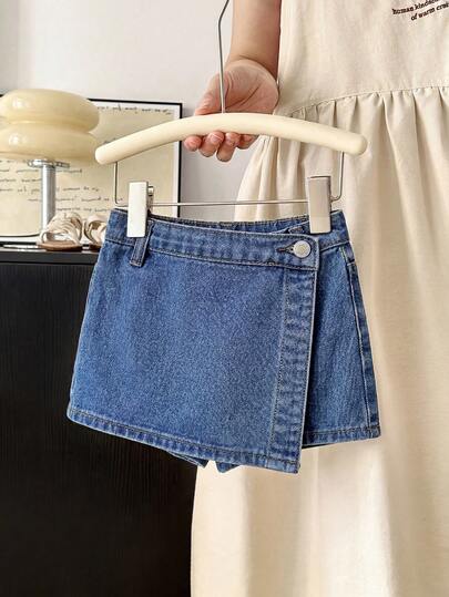 SHEIN Young Girl Black Denim Short Culottes,Kid Girls Spring And Summer Casual Vacation Country Boho Wear, Beach Outfits For Kid Girls,Western Street Wear For Girl,Spring Break Outfits,Rave Outfits Festival Denim Middle Skort,Graduation Outfits,Young Girl Vacay Outfits