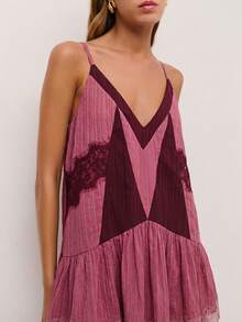 Nöista Vestido de tirantes con paneles contrastantes, detalles de encaje y dobladillo acampanado con tirantes ajustables en la espalda. Evento, festival, primavera, verano, mujer. - Multicolor - Ver 3