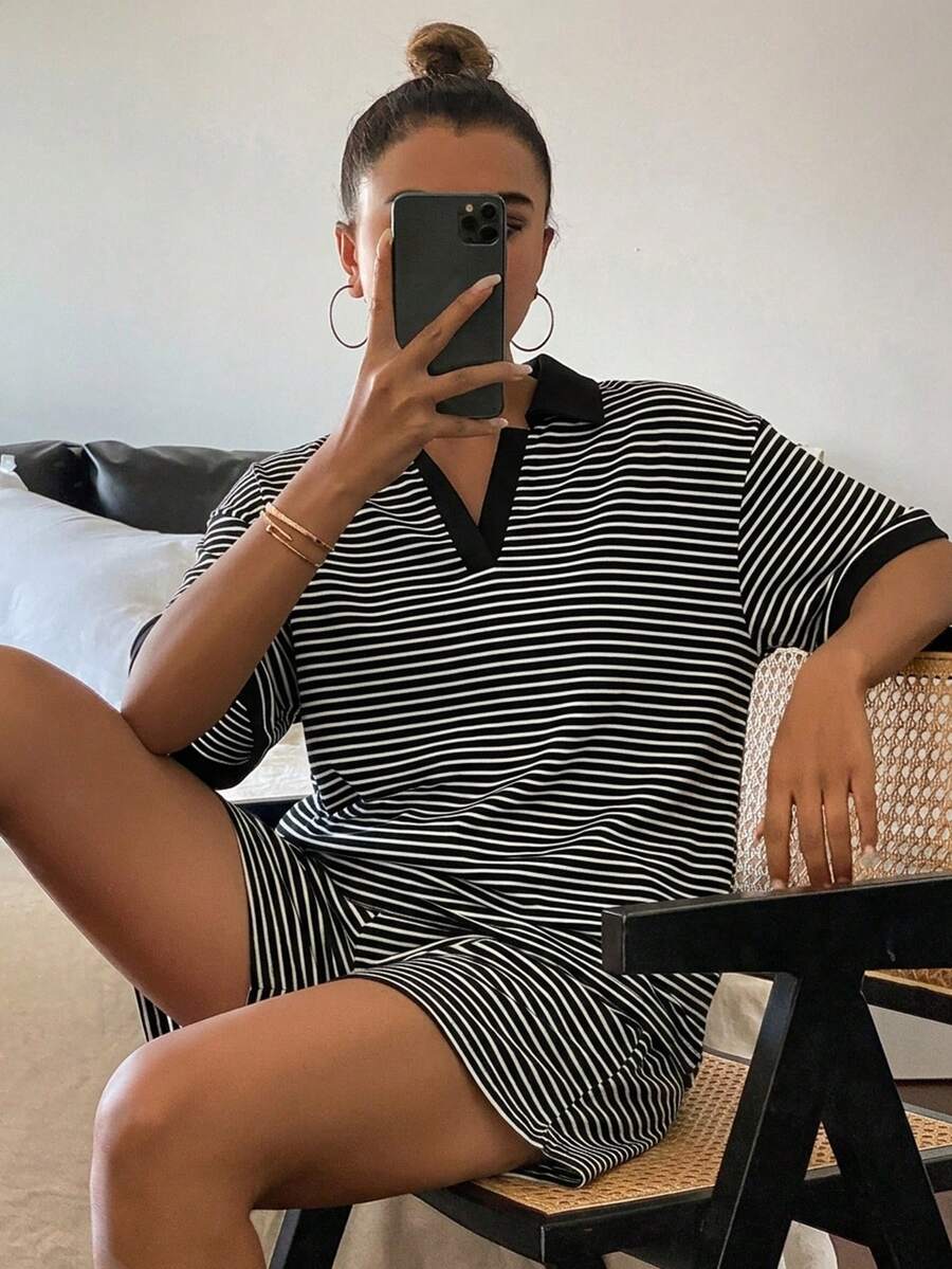 Livesso Conjunto de pijama de verano con top holgado de hombros caídos y shorts con estampado de rayas para mujer - Negro - Ver 1