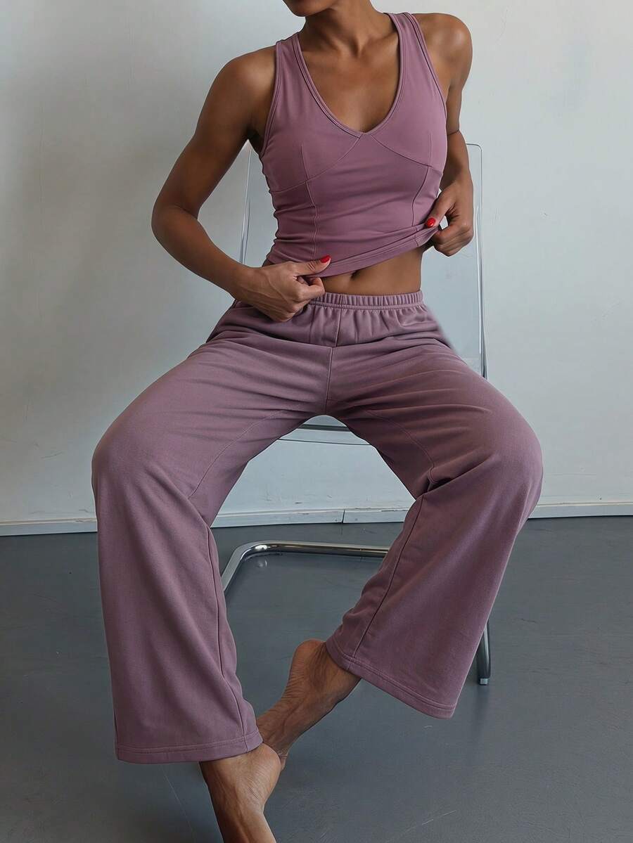 Livesso Bộ đồ mặc nhà nữ kiểu dáng thường ngày gồm áo tank top cổ chữ V ôm sát và quần ống rộng. - Hồng - Xem 1