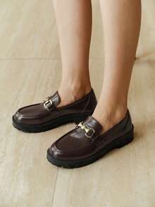 Alvarani Giày sandal đế xuồng màu đen thời trang mùa xuân/hè, mũi tròn, đế dày, thiết kế dây xích, đa năng dành cho nữ, thích hợp cho các bữa tiệc âm nhạc Eid Al-Adha. - màu nâu - Xem 3