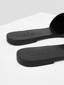 MOTF PREMIUM Giày sandal đế bằng hở mũi dành cho nữ, phong cách thường ngày/công sở, phối lưới tương phản, trang trí kim loại. - màu đen - Xem 8