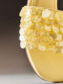 Hauture Sandal đế bằng Waverly Shell thoải mái, kiểu dáng thường ngày dành cho nữ. - Màu vàng - Xem 6