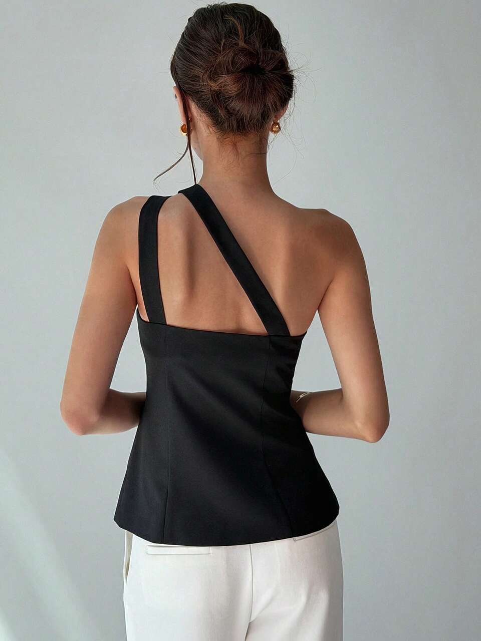 Women's Solid Color Fitted Waist Oblique Shoulder Slit Button Elegant Minimalist Vacation Summer Vest Top Night Out Date Night Black School