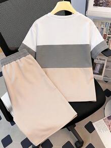 SHEIN 两件套男童休闲撞色圆领短袖T恤短裤套装，适合通勤、上学、日常穿着、运动、春夏穿着。 - 彩色 - 查看 2