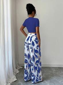 Conjunto de Top corto con estampado floral y pantalones largos con estampado de plantas para mujeres, ideal para primavera/verano - azul real - Ver 7