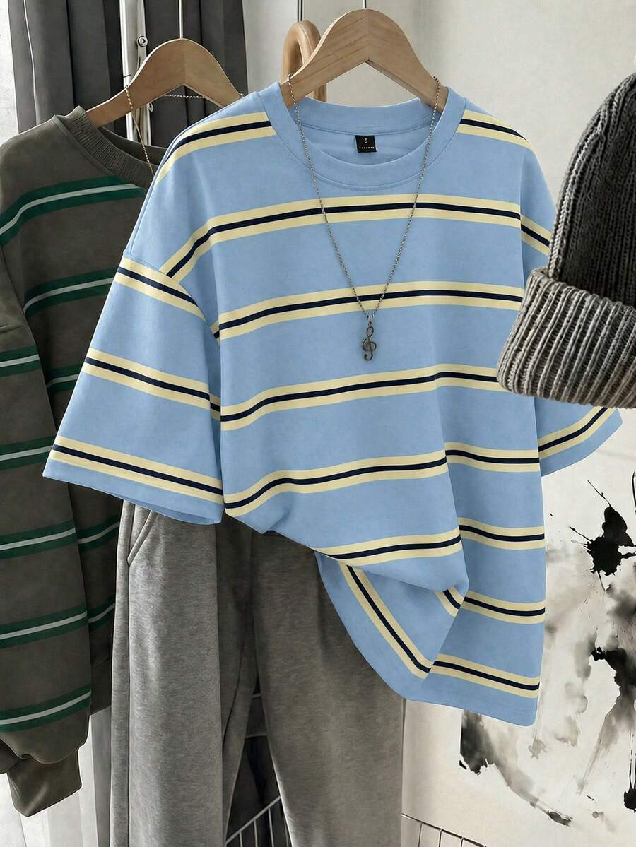 SHEIN EZwear 韓式時尚百搭天藍色條紋圖案海外圓領T恤,適合外套、攝影、露營、秋季、冬季、返校季,女款標準圓領,夏季上衣,適合日常通勤、約會、聚會、秋/冬/夏、聖誕節、新年、感恩節、派對、婚禮、海灘、畢業典禮、時尚、優雅、休閒、外出、約會、約會、通勤、亮麗、情人節、優雅、度假、休閒、Y2K、外出、畢業典禮等場合 - 彩色 - 查看 1