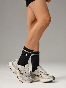 Women's Leisure Sports Tube Socks - Multicolor - View 10