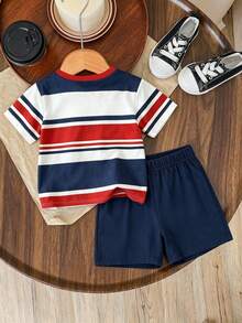 SHEIN Genkimix Kids 男童条纹锚图案圆领短袖T恤短裤套装（2件套），休闲运动装，适合度假、聚会、春夏穿着，轻便舒适，时尚街头风，户外活动、校园活动、送礼佳品。 - 彩色 - 查看 2