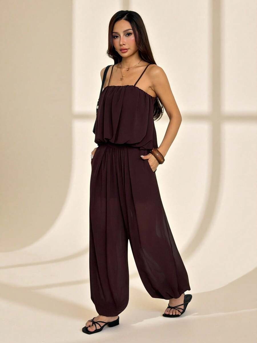 SHEIN PETITE 2件套/组 2026春夏新款褶皱印花吊带背心上衣和松紧腰工装裤雪纺套装，棕色 - 棕色 - 查看 1