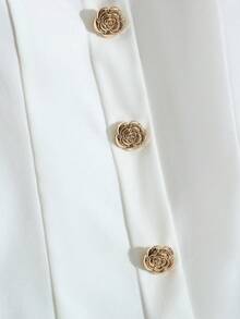 Qadelle Camiseta feminina listrada em preto e branco com decote quadrado, botões metálicos em cores contrastantes e modelagem que valoriza a cintura, ideal para férias, passeios e festas. Perfeita para a primavera/verão. - Multicolorido - Ver 5