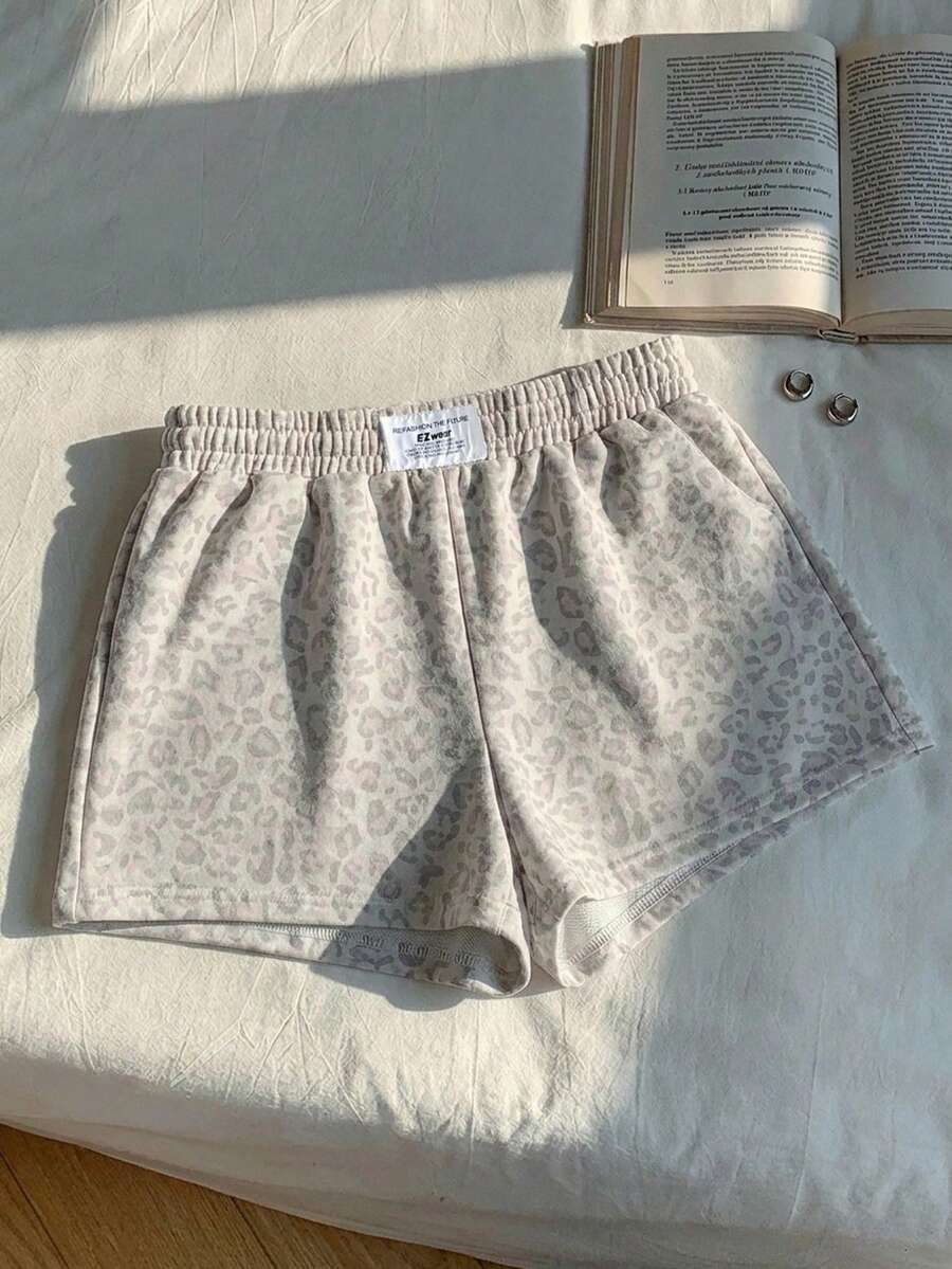 Comfortcana Quần short nữ dáng rộng cạp trung, quần short họa tiết da báo, quần short nữ thường ngày. - Nhiều màu - Xem 1