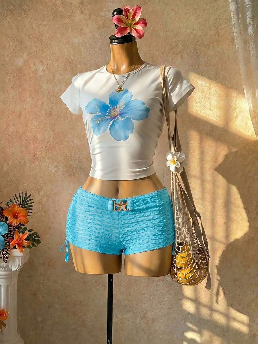 Sweetra CURVE Quần short skinny gợi cảm dành cho nữ cỡ lớn, chất liệu vải có họa tiết, khóa kim loại trang trí, dây rút ở eo, thiết kế nhún bèo bên hông, phù hợp cho kỳ nghỉ và mặc hàng ngày. - Màu xanh lam - Xem 1