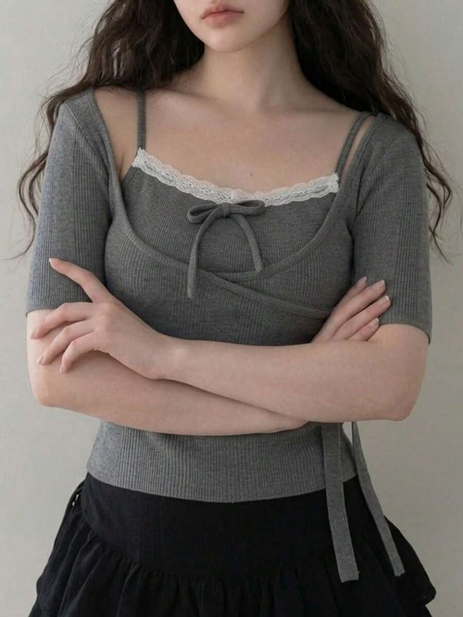 FRIFUL 女士吊带二合一紧身蕾丝拼接蝴蝶结斜肩抽绳甜美纯色短袖T恤,夏季 - 灰色 - 查看 1