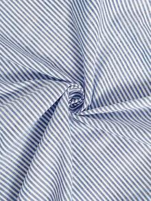 Conjunto de dos piezas de mujer en tela tejida color caqui: Top corto casual con cuello y pantalones cortos con mangas a la muñeca y detalles de bolsillo, para vacaciones - Azul y blanco - Ver 4