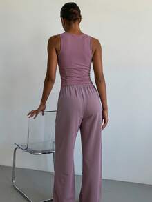 Livesso Bộ đồ mặc nhà nữ kiểu dáng thường ngày gồm áo tank top cổ chữ V ôm sát và quần ống rộng. - Hồng - Xem 2