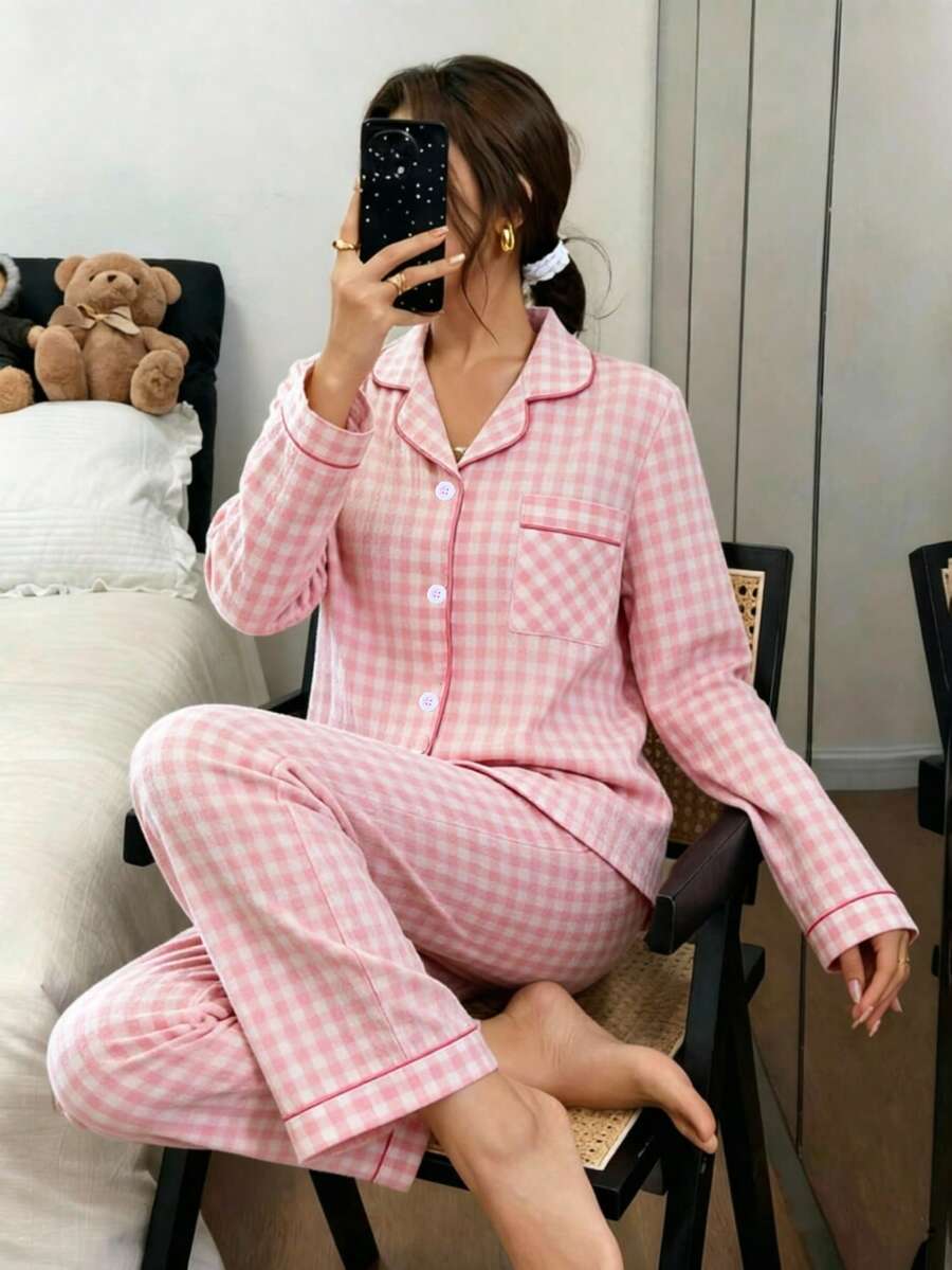Zazumi Conjunto de pijama de 2 piezas con mangas largas, estampado a cuadros, solapa y diseño con botones para uso casual en el hogar - Rosa - Ver 1