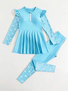 SHEIN 少女两件套比基尼泳衣，白色蝴蝶结印花和纯黑色针织面料，无袖上衣和长裤，适合度假和海滩游泳。 - 淺藍色 - 查看 3