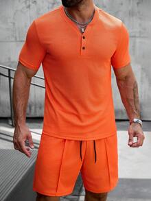 Manfinity CasualCool Bộ đồ nam gồm áo thun ngắn tay cổ bẻ cài cúc một nửa và quần short cạp chun có túi. - trái cam - Xem 6