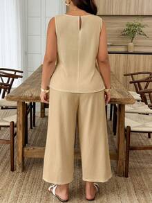 SHEIN LUNE Plus Size Women's Solid Color Round Neck Spring/Summer Button Decorated Vest And Capri Pants Casual Vacation 2-Piece Set - Khaki - View 2