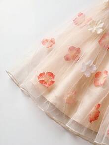 SHEIN Glamorique Kids 少女缎面无袖杏色撞色网纱蝴蝶结装饰公主裙，适合派对、婚礼、节日等场合。 - 杏色 - 查看 10