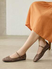 MOTF WOMEN ELEGANT VERSATILE COMMUTING VELVET FLORAL EMBROIDERY BUCKLE STRAP FLATS FOR CHRISTMAS - Light brown - View 4