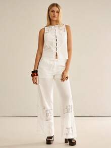 CielaLinda Áo croptop nữ mùa hè thêu họa tiết chắp vá, khoét lỗ, không tay, cài cúc phía trước. - trắng - Xem 4