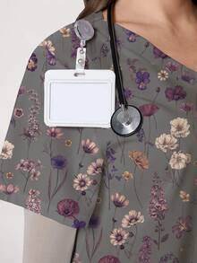 PopScrub Áo đồng phục y tá cỡ lớn màu xám đậm in họa tiết hoa cổ điển, cổ chữ V tay ngắn thời trang có túi và quai đeo tai, thích hợp cho mùa xuân/hè. - Nhiều màu - Xem 5
