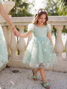 SHEIN Glamorique Kids 小女孩公主裙，3D蝴蝶花朵网纱裙，绿色薄纱裙，泡泡袖，生日派对，婚礼节日正式礼服 - 綠色 - 查看 2