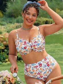 SHEIN Swim Mod Bộ bikini in họa tiết hoa kỹ thuật số gợi cảm, mẫu mới về mùa xuân/hè 2026, áo ngực có đệm rời, dây đeo có thể điều chỉnh, trang trí bèo nhún, quần tam giác cạp cao, dáng ôm sát. - Nhiều màu - Xem 5