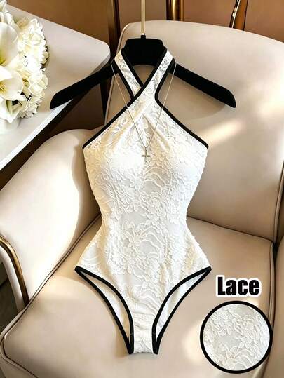 Franclia White Spaghetti Strap Bodysuit With Metal Buckle Belt, Minimalist Versatile, Suitable For Commuting, Summer, Spring, Beach, Birthday, Vacation, Casual Wear, Y2K Style, Graduation Season