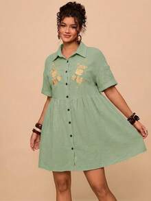 Travachic Vestido de patchwork con cuello de camisa, mangas de murciélago y bordado floral, de algodón y talla grande - Verde Oliva - Ver 4