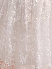 Abito bianco con texture in pizzo floreale, vita stretta, maniche a cappuccio e scollo rotondo, elegante abito in pizzo per adolescenti, adatto per matrimoni, feste, raduni, occasioni formali, matrimonio estivo - Bianco - Visualizzare 3