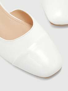 CUCCOO BIZCHIC Sepatu Wanita Musim Semi dan Musim Panas Ujung Persegi Hak Pendek Tebal Putih Sepatu Hak Tinggi dengan Desain Sambungan - Putih - View 4