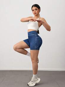 Activina Quần short denim nữ dáng ôm, cạp lệch, kiểu dáng thường ngày. - Rửa tối - Xem 7