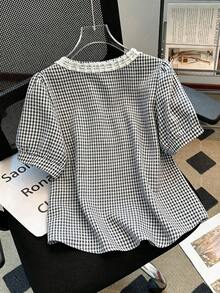 Franclia 2026新款女款鄉村風藍色格紋短袖襯衫，夏季優雅對比色荷葉領泡泡袖上衣 - 黑色 - 查看 2