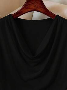 Elenzga Kaos Wanita Ukuran Besar Warna Polos Kasual Kerah Bulat, Cocok untuk Pemakaian Sehari-hari - Hitam - View 4