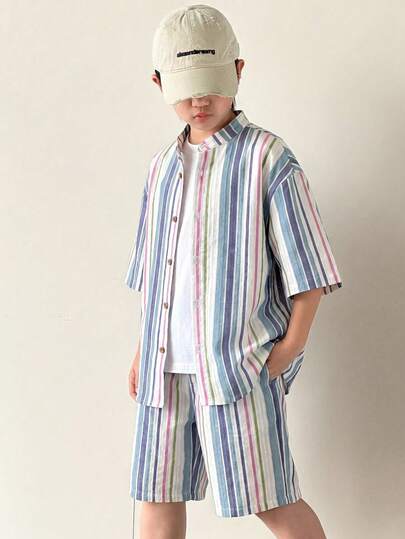 SHEIN 2pcs/Set Kids Boy Casual Sports Collegiate Colorful Striped Ribbon Decor Polo Shirt And Colorful Striped Ribbon Decor White Shorts, Suitable For Daily Wear, School, Sports, Spring/Summer