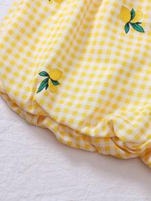 SHEIN Genkimix Kids 4件套女童甜美樱桃柠檬印花吊带背心，樱桃柠檬格纹荷叶边短裤，清新夏日度假风，适合海滩、旅行及其他夏季场合。 - 彩色 - 查看 7