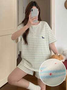 Women's Summer Cute Cartoon Striped Print Half-Button Loose Shoulder Blouse And Shorts Pajama Set - Green - View 5
