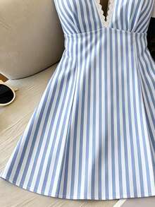 SHEIN Franclia Đầm ngắn cổ yếm xếp nếp kẻ sọc dành cho nữ, đầm đi nghỉ mát dành cho nữ, đầm kẻ sọc dành cho nữ - Màu xanh nhạt - Xem 4