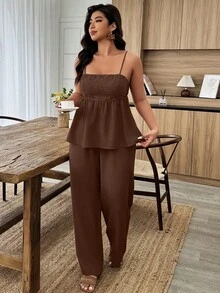 GlowEve CURVE Bộ áo croptop và quần dài màu kaki bằng vải cotton pha lanh (cỡ lớn) - Kiểu áo quây hai dây với họa tiết thêu, phù hợp cho những kỳ nghỉ thư giãn và dạo chơi hàng ngày (mùa xuân và mùa hè). - Lạc đà - Xem 5